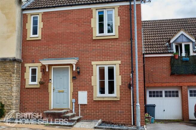 3 bed property, in Knights Maltings, £270,000