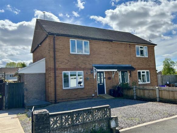 2 bed property, in Caemawr Road, £249,950