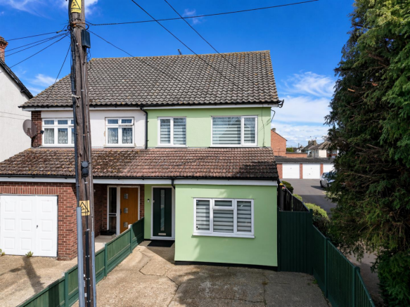 3 bed property, in Church Road, £425,000