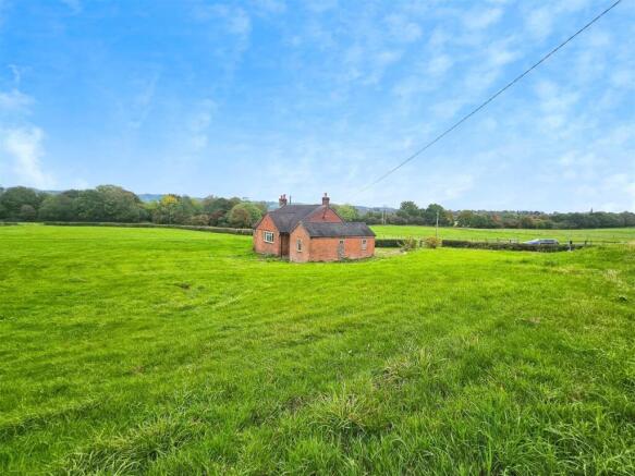2 bed property, in Wharf Road, £650,000