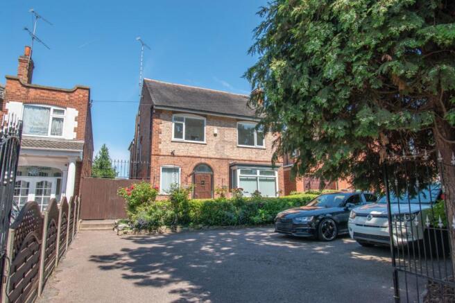 4 bed property, in Uppingham Road, £650,000