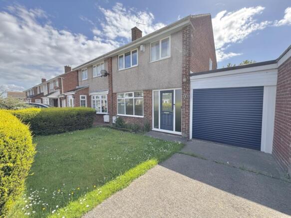 3 bed property, in Melrose Avenue, £130,000