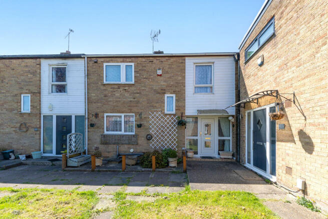 3 bed property, in Blythway, £425,000