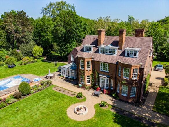 7 bed property, in Mount Park Road, £3,750,000
