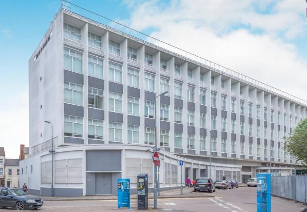2 bed property, in 5 Lee Street, £82,000