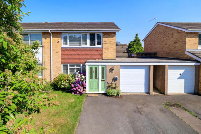 3 bed property, in Hayfield Drive, £539,950