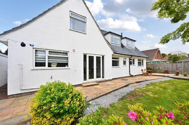 4 bed property, in Drayton Rise, £575,000