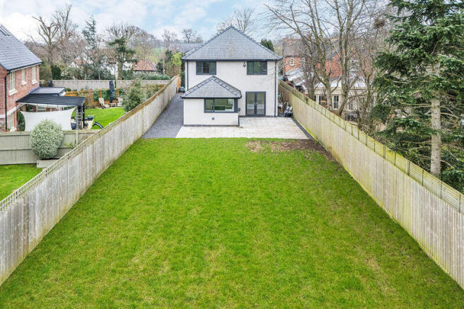 4 bed property, in Chime House Audlem Road, £380,000