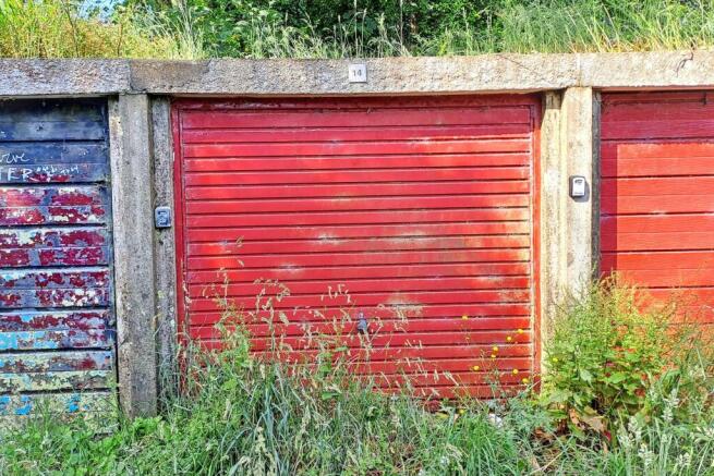 Land, in Manor Way, £12,000