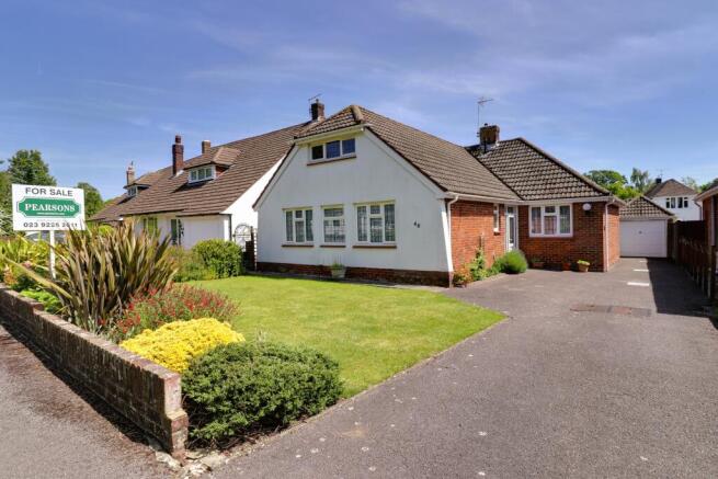 3 bed property, in CAVENDISH DRIVE, £500,000