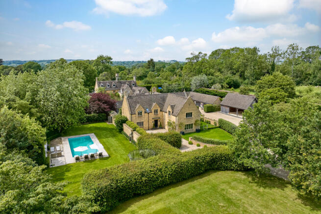8 bed property, in Evenlode, £5,650,000