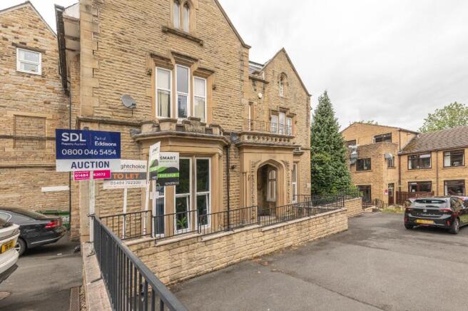 2 bed property, in Redwing Crescent, £48,000