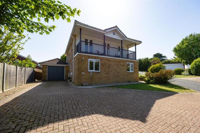 4 bed property, in Yarmouth, £685,000