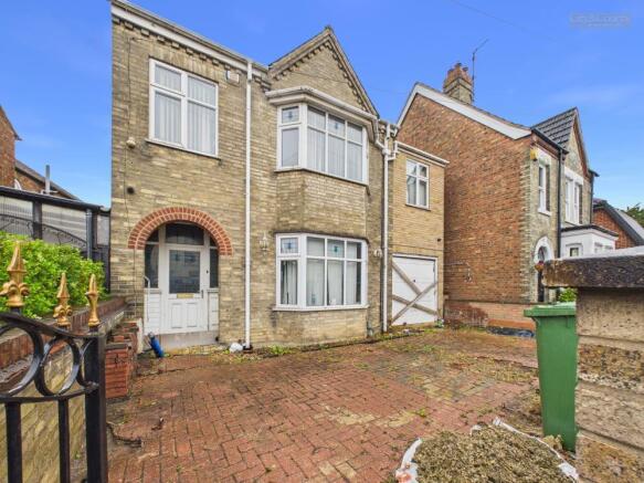 9 bed property, in London Road, £360,000