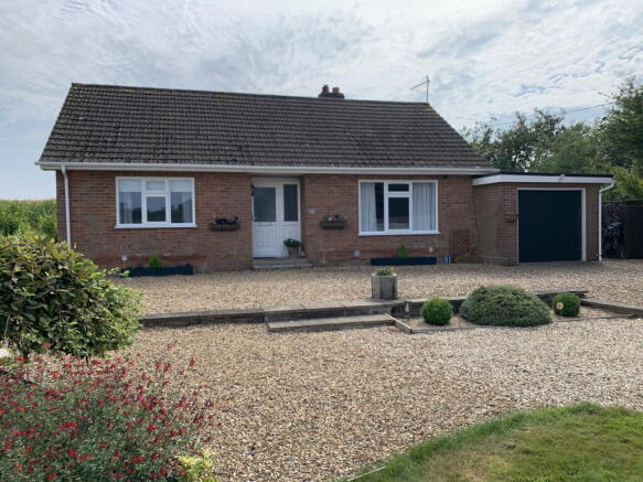 3 bed property, in Swaffham Road, £450,000