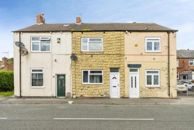 2 bed property, in Hartley Street, £100,000