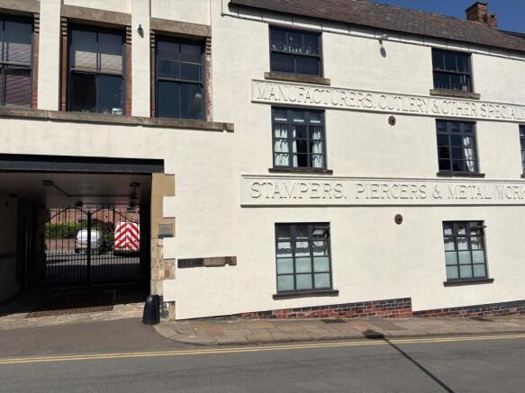 1 bed property, in Lambert Street, £66,500