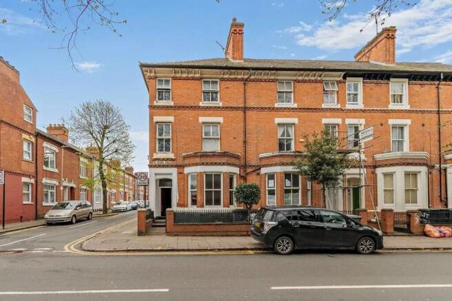 7 bed property, in St. Peters Road, £285,000