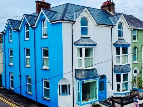 7 bed property, in Gwynle Holiday Lets, £550,000