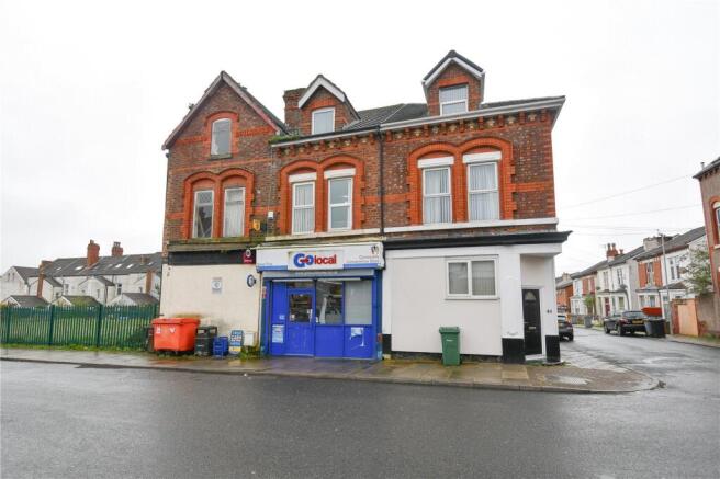 2 bed property, in Trafalgar Road, £140,000