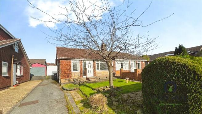 2 bed property, in Bowland Close, £200,000