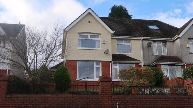 3 bed property, in Blackwood Road, £279,950