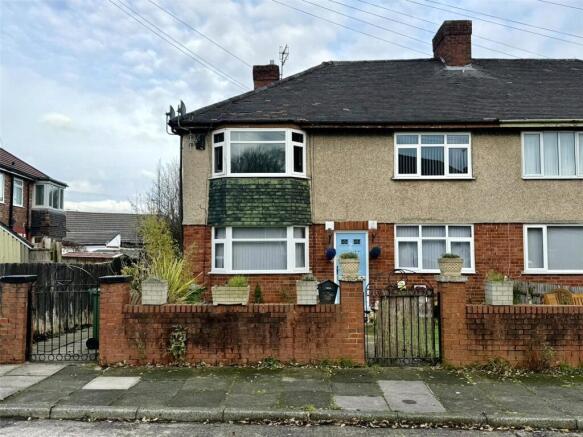 2 bed property, in Melville Avenue, £75,000