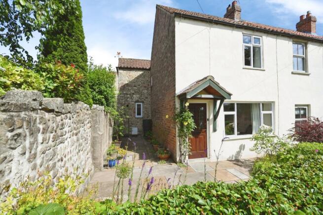 3 bed property, in Station Lane, £300,000