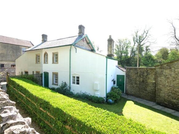 3 bed property, in A Lovely Three Bedroom Cottage - Chewton Mendip, £475,000