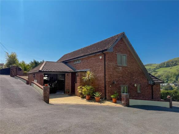 2 bed property, in Birdswell Lane, £437,500