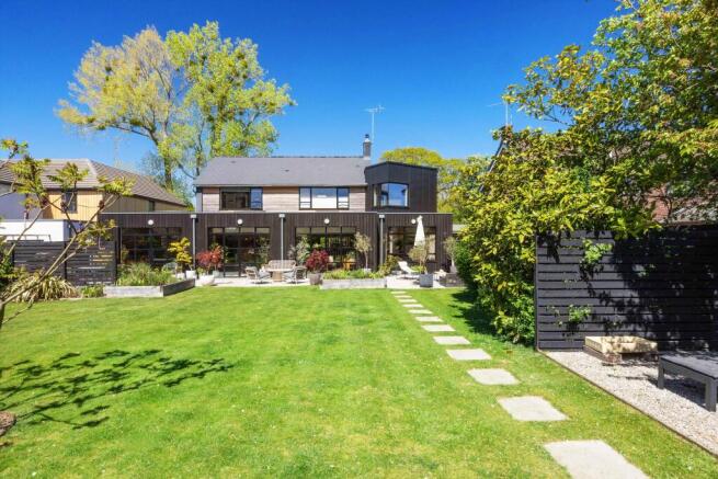 5 bed property, in Greenway Lane, £1,600,000