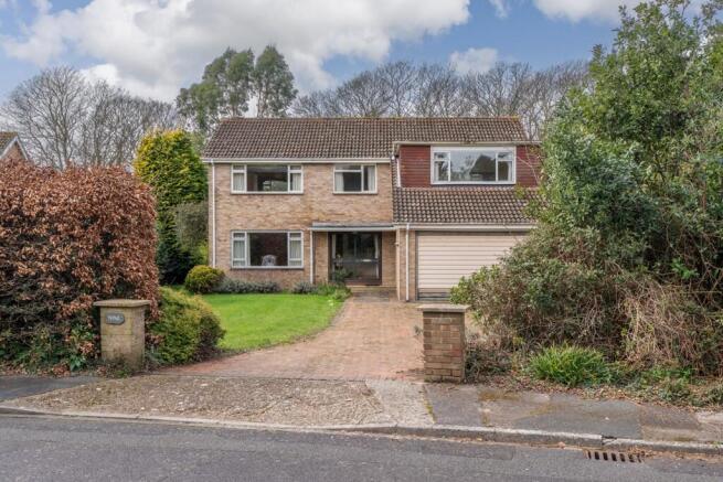 4 bed property, in Solent Drive, £1,000,000