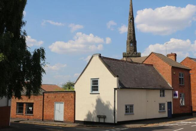 4 bed property, in Clapgun Street, £575,000