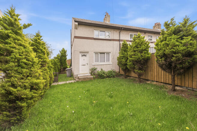 2 bed property, in Hammond Street, £110,000