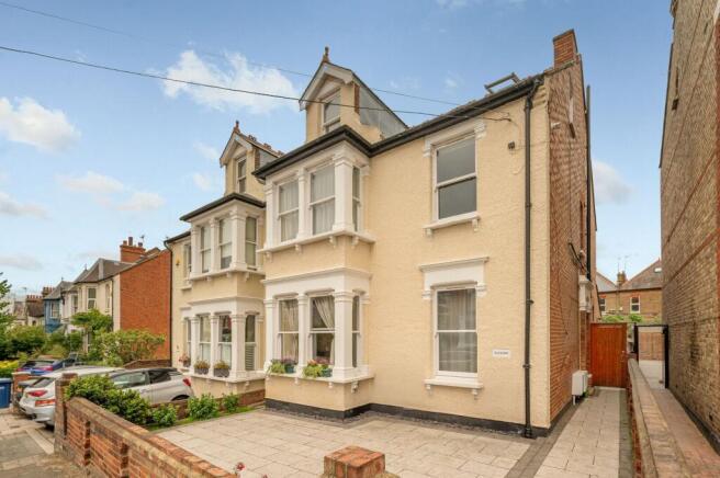 5 bed property, in Macdonald Road, £950,000