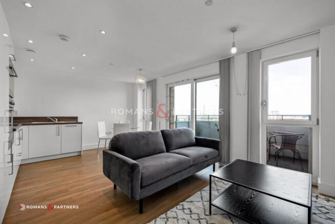 1 bed property, in Ivy Point, £299,995