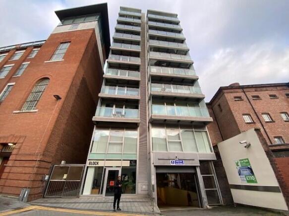 2 bed property, in Apartment 16, £99,000