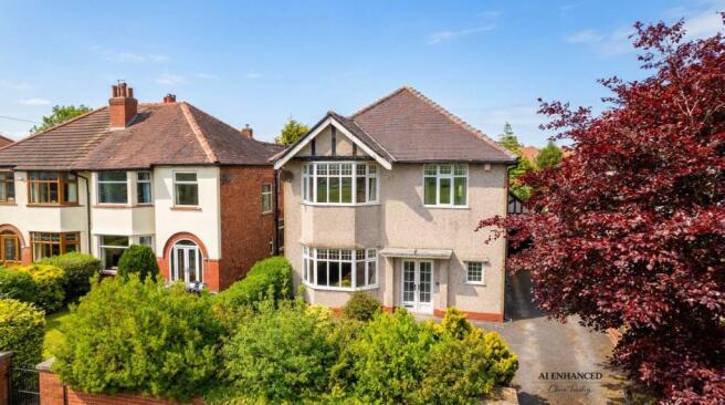 4 bed property, in Rookery Road, £475,000
