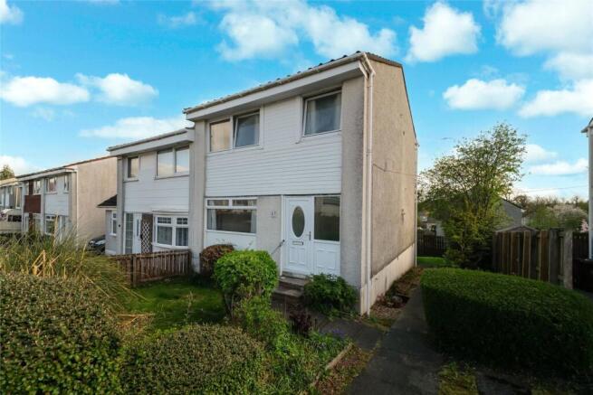 3 bed property, in Allanshaw Gardens, £130,000
