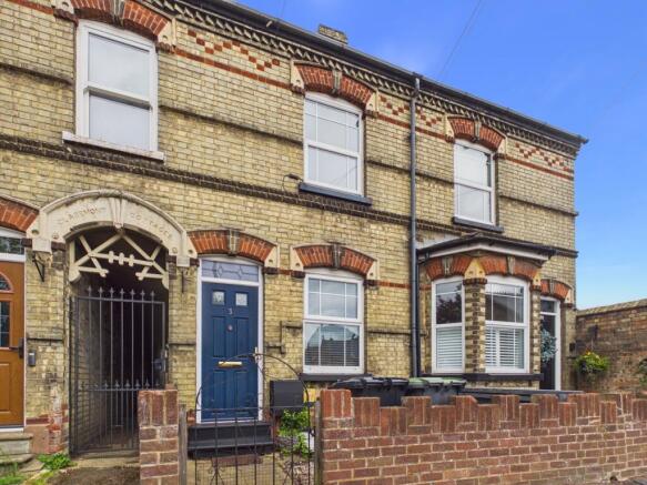 3 bed property, in Rose Lane, £330,000