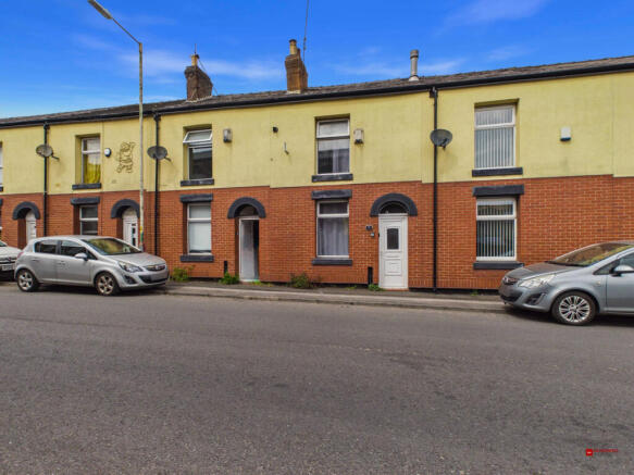 2 bed property, in Harrowby Street, £135,000