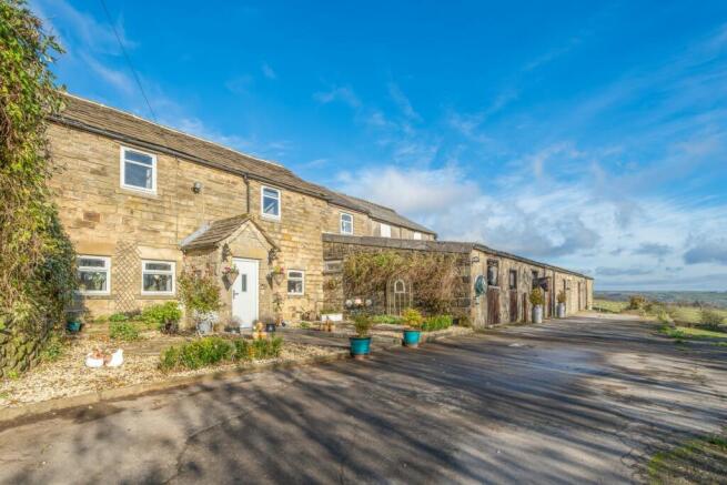 4 bed property, in Bewerley, £875,000