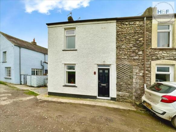3 bed property, in 5 Tarn Head, £85,000