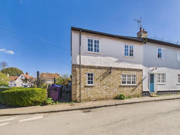 2 bed property, in Gardiners Lane, £400,000