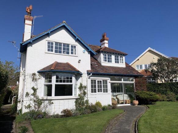 4 bed property, in York Road, £475,000
