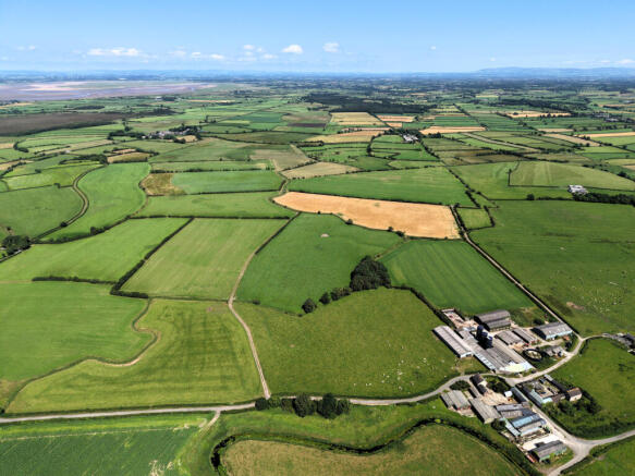 6 bed property, in Laythes Farm, £3,250,000