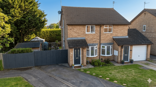 2 bed property, in Uldale Way, £210,000