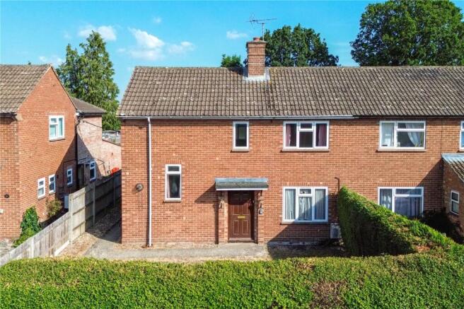3 bed property, in Gravelly Close, £325,000