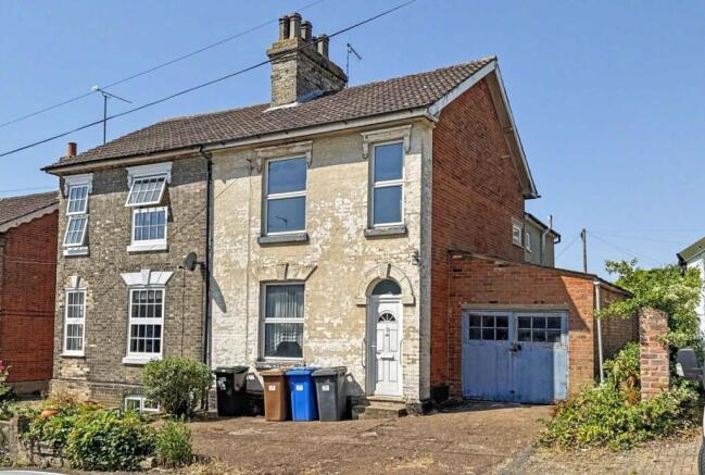 3 bed property, in 29 Palmerston Road, £160,000