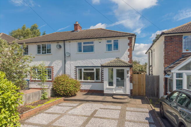 3 bed property, in Tower Road, £375,000
